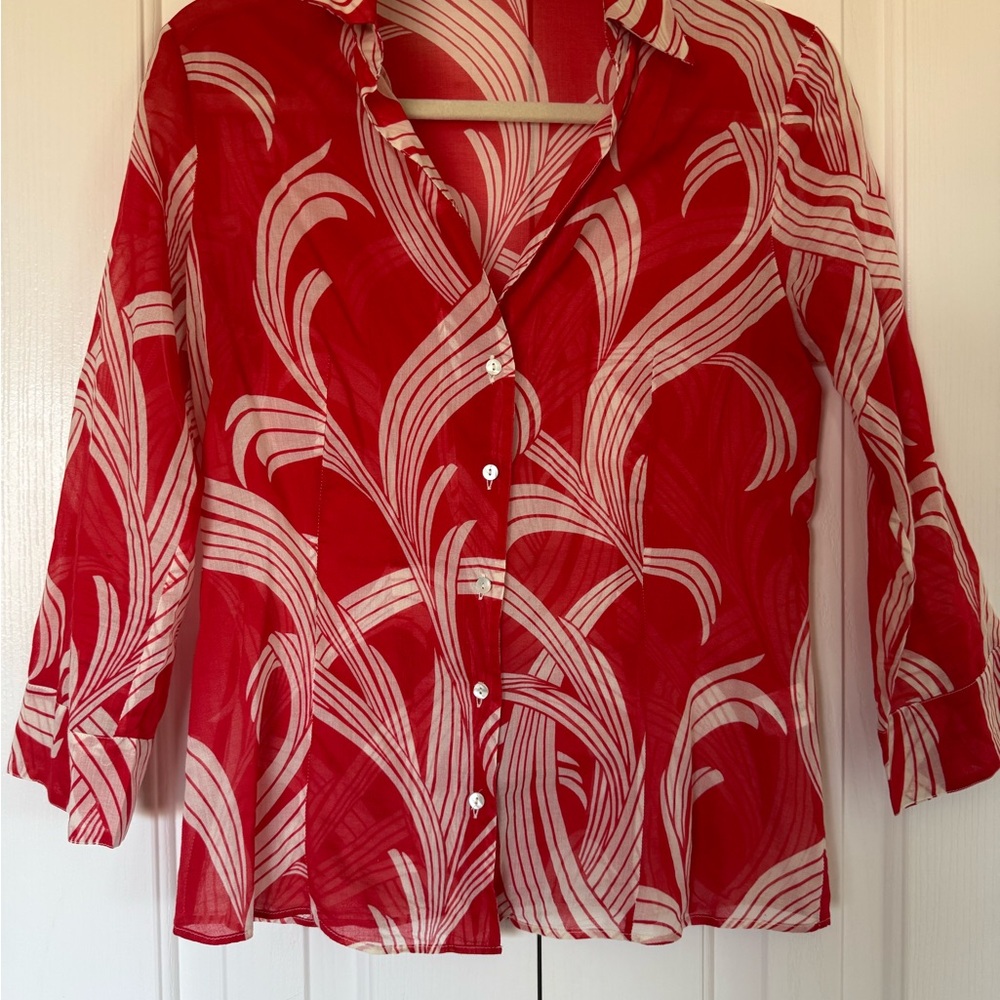 Elegant Bought in Italy Red and White Women's Button-Down Euro size 42, US 2?